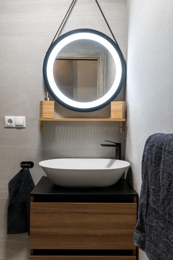 Triana Apartments Deluxe Sevilla Bagian luar foto
