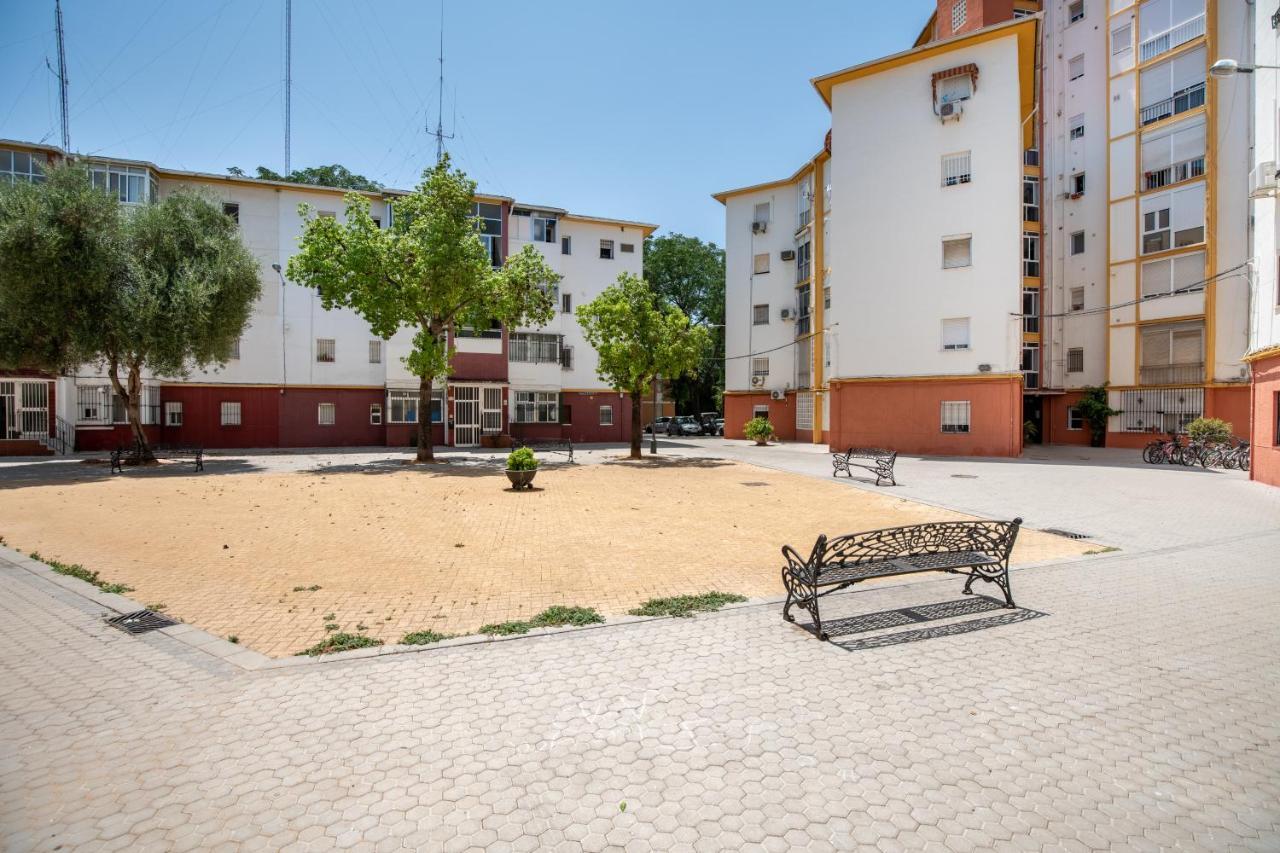Triana Apartments Deluxe Sevilla Bagian luar foto